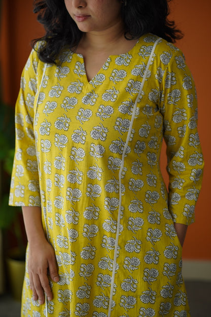 Ammayi Yellow motif A-line co-ord set