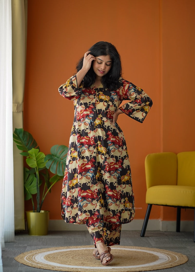 ammayi desi black co-ord set